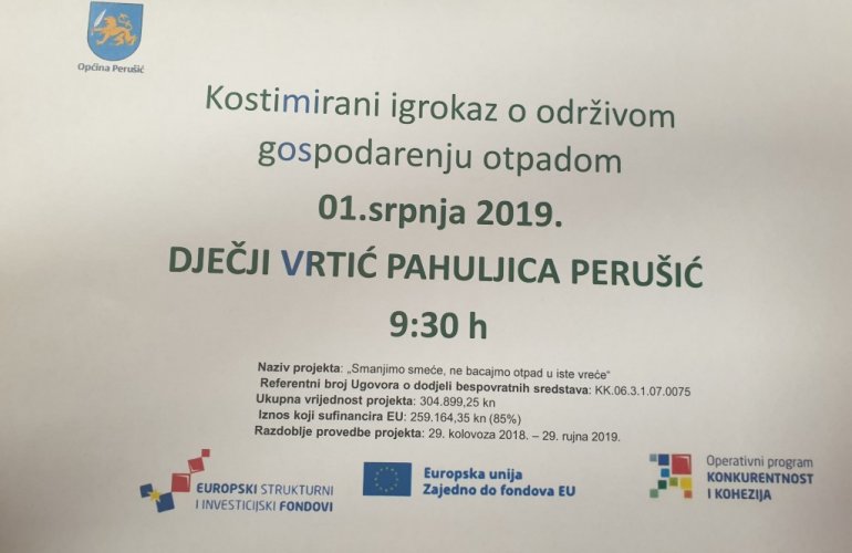 Kostimirani igrokaz o održivom gospodarenju otpada. 